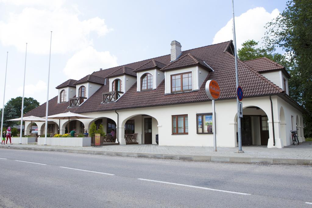 Hotel Liilia Käina Exterior photo